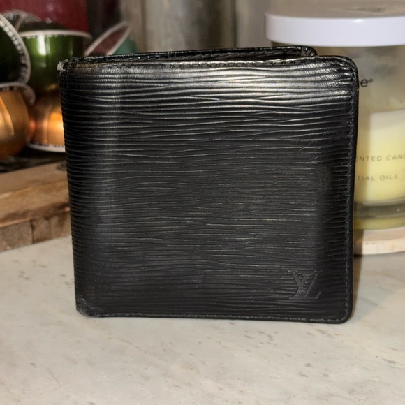 Louis Vuitton Other - Louis Vuitton Men’s Black Epi Wallet